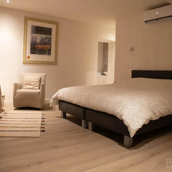 PRET A GOUTER bistro bar bed，位于胡塔伦的酒店