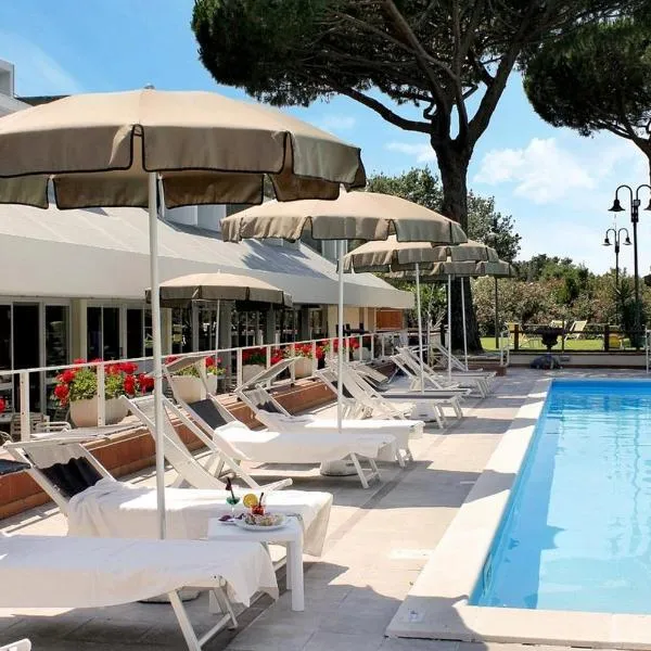 PFA Hotel La Darsena - Follonica，位于Casa Villa的酒店