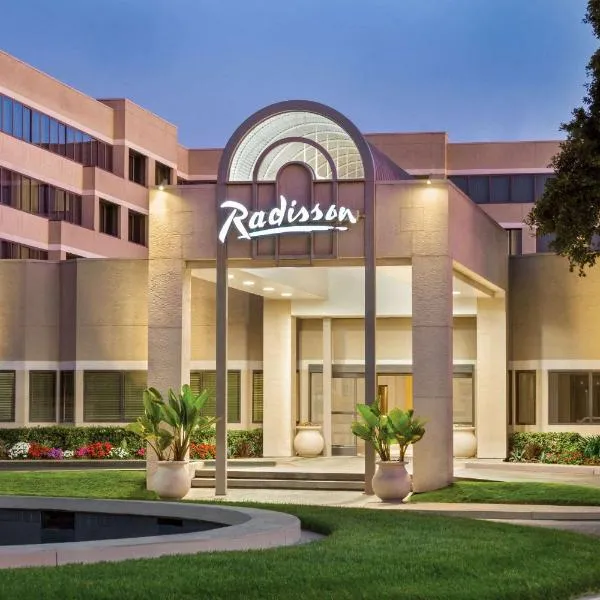 Radisson Hotel Sunnyvale - Silicon Valley，位于森尼维耳市的酒店