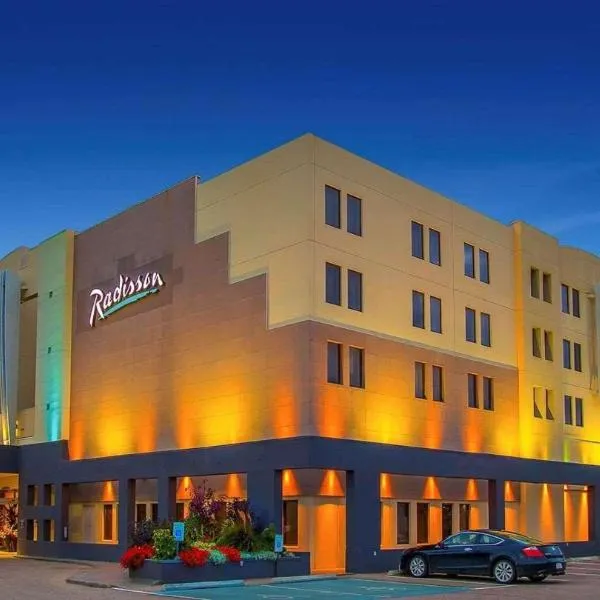 Radisson Hotel Red Deer，位于拉科姆的酒店