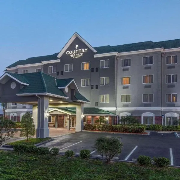 佛罗里达州克利尔沃特 - 圣彼得堡卡尔森江山旅馆套房酒店，位于皮内拉斯公园的酒店