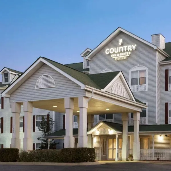 Country Inn & Suites by Radisson, Columbus, GA，位于Waverly Hall的酒店