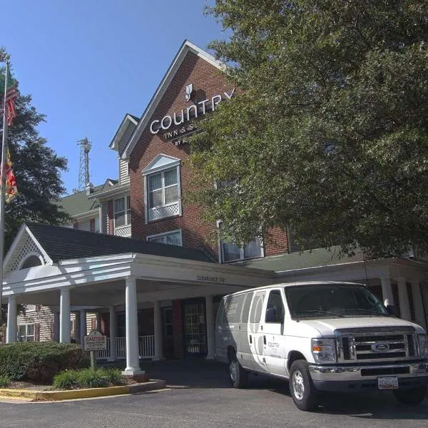 安纳波利斯卡尔森江山旅馆及套房，位于Edgewater的酒店