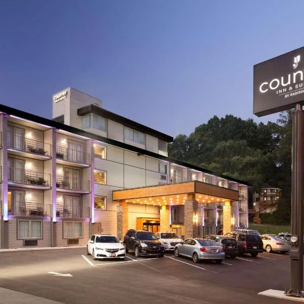 Country Inn & Suites by Radisson Downtown, Gatlinburg, TN，位于Williamsburg的酒店