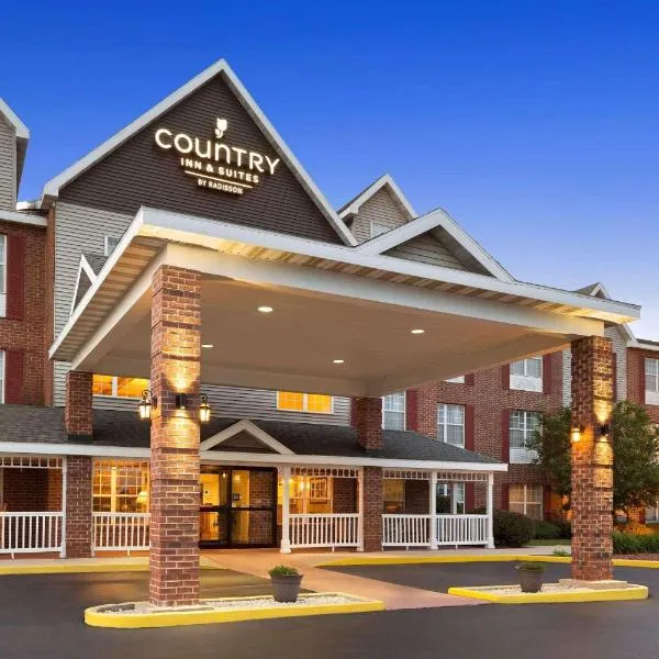 Country Inn & Suites by Radisson Kenosha - Pleasant Prairie，位于Bristol的酒店