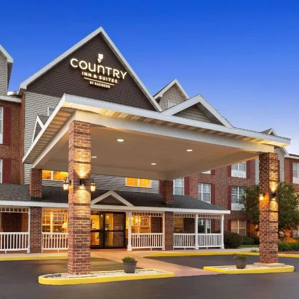 Country Inn & Suites by Radisson Kenosha - Pleasant Prairie，位于Antioch的酒店