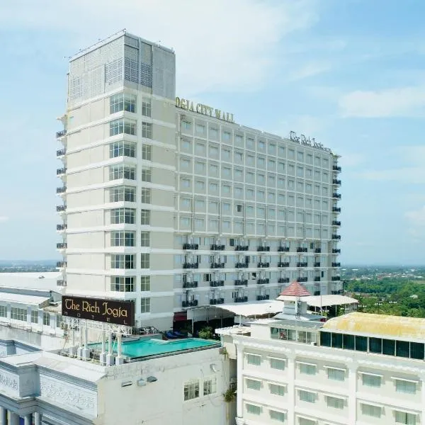 The Rich Jogja Hotel，位于日惹的酒店