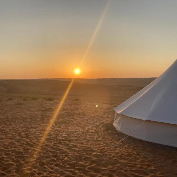 Desert Moments Glamping - full privacy，位于Al Mintirib的酒店
