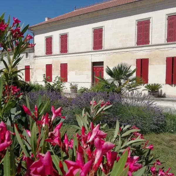 Domaine des Tonneaux，位于Jarnac-Champagne的酒店