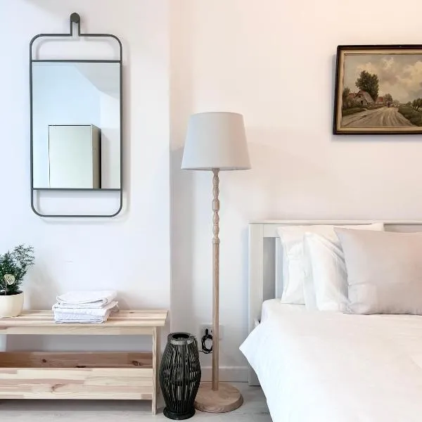 Apartament Vivo & Pool access - Free parking，位于康斯坦察的酒店