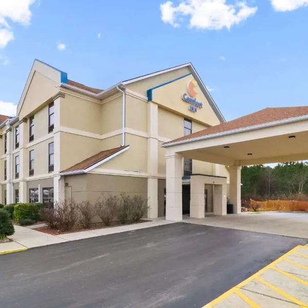 Comfort Inn Dunn near I-95，位于Benson的酒店