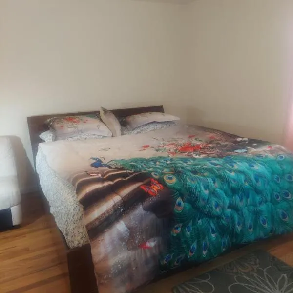 Cosy Bedroom 12mins to Airport Prudential NJIT UMDJ Penn Station，位于拉威的酒店