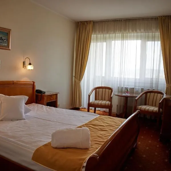 贝尔维德酒店，位于Cojocna的酒店
