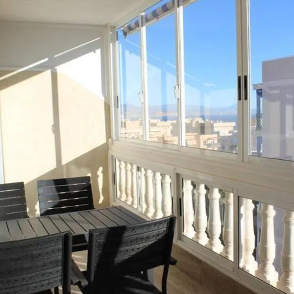 Apartamento en Los Arenales，位于阿勒纳勒斯德尔索尔的酒店