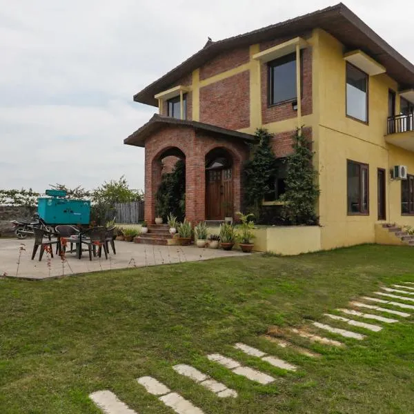 Alaya Stays 3 BHK Farmhouse wit Pvt Pool & Garden - Anantara，位于Gunta的酒店