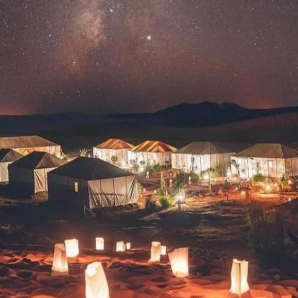 Fantastic Desert Luxury Camp，位于梅尔祖卡的酒店