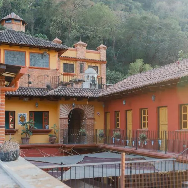 Vihara - Spa, Yoga, Wellness & Events，位于El Cedro的酒店