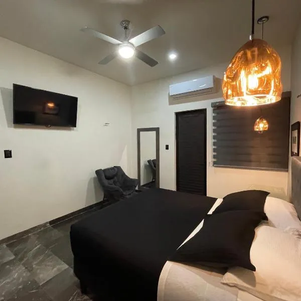 Hotel Suites La Negra，位于Yaxché的酒店