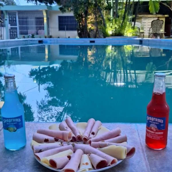 Casa en Villa Marchena azua，位于Azua de Compostela的酒店