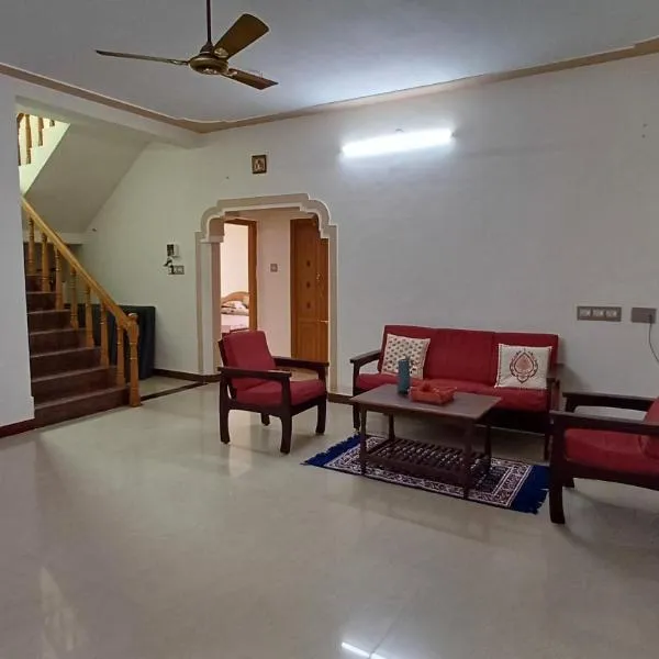 SHI's 3BHK Individual villa Near Isha Adiyogi, Coimbatore，位于Alāndurai的酒店