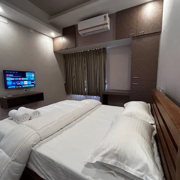 GK Homestays - Luxurious Furnished Apartment，位于Rāsipuram的酒店
