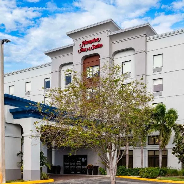 费劳德代尔/西索格拉斯/塔马拉克（佛罗里达州）希尔顿恒庭旅馆&套房酒店，位于Lauderdale Lakes的酒店