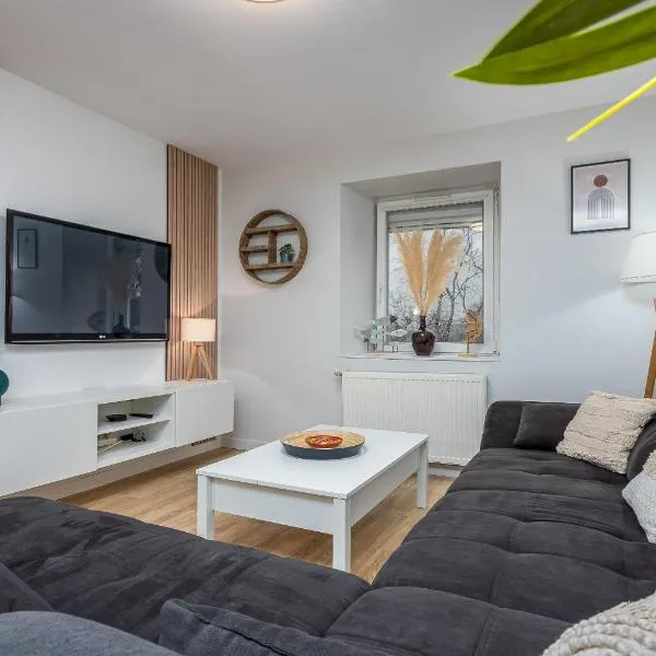 Le 39-GregIMMO-Appart'Hôtel，位于Méziré的酒店