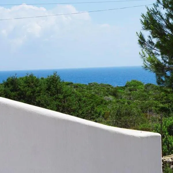 Ruhiges Haus, Meerblick，位于卡拉塞雷娜的酒店