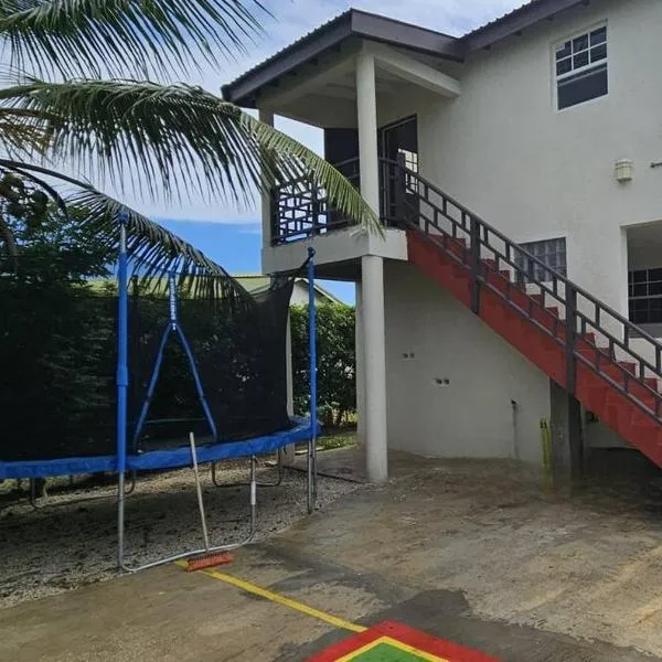 Seclusion Studio Apartment.，位于圣菲利普的酒店