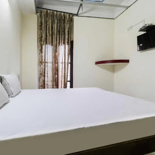 OYO 48765 Hotel Amandeep，位于卢迪亚纳的酒店