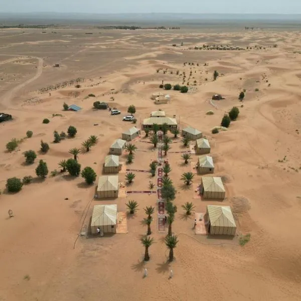 Sahara Luxury Camp VIP，位于梅尔祖卡的酒店