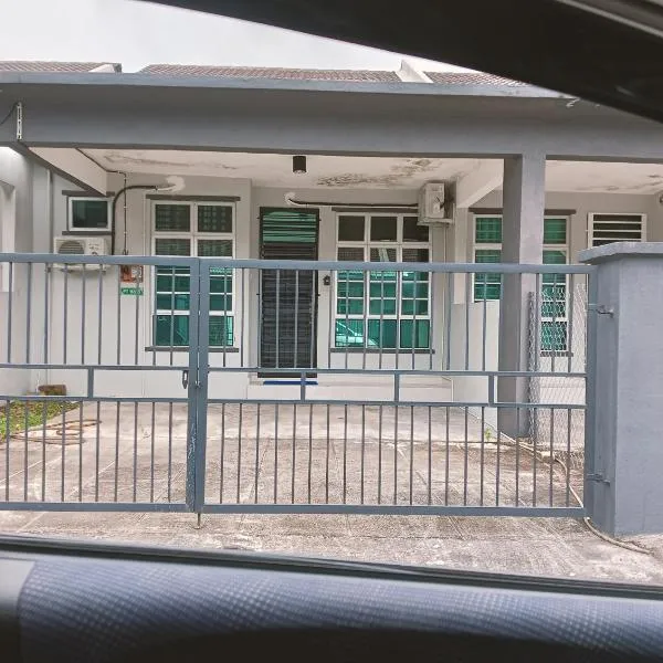 Amaryu homestay，位于马兰的酒店