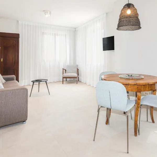 Contrada del Nonno Apartments (city center - private parking on-site)，位于Marasi的酒店