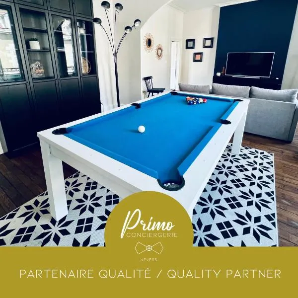 "Le Général" Appartement prestige proche gare, haut-de-gamme, avec billard et parking privé, by PRIMO C0NCIERGERIE，位于讷韦尔的酒店