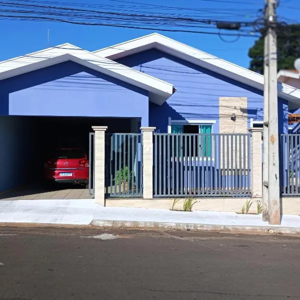 venha pra Itararé sp e Sengés pr se hóspede aqui,casa com duas suites e duas garagens，位于Itararé的酒店