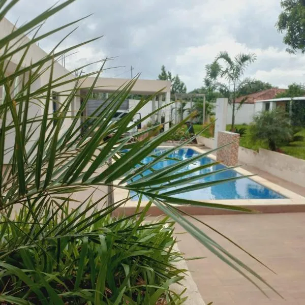 La Piña Dorada，位于Ypane的酒店