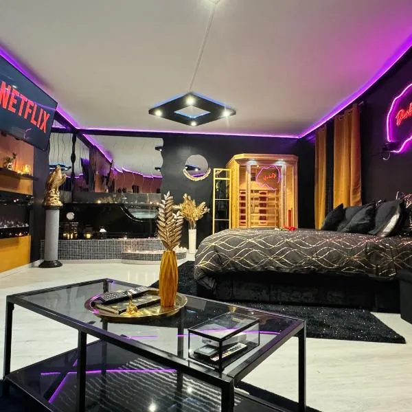 LA LOVEROOM by Sunnyroom，位于佩皮尼昂的酒店