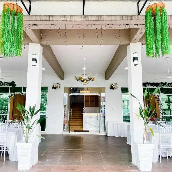 Qiu's Event House Deluxe Room，位于Kuala Berang的酒店