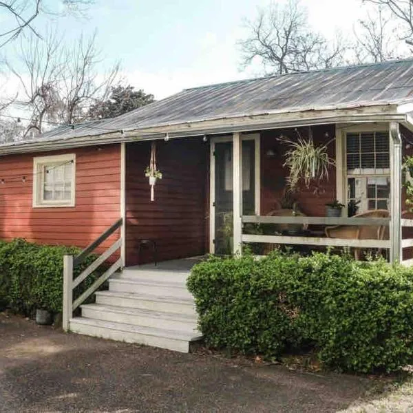 Wensel Cottage in downtown Natchez，位于纳奇兹的酒店