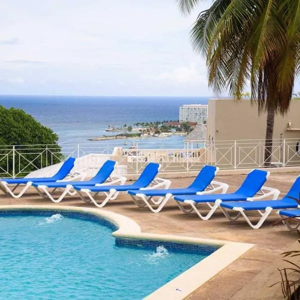 Czar's Citadel-2 Bedroom Apt 7B at Columbus Heights Ocho Rios，位于圣玛丽的酒店