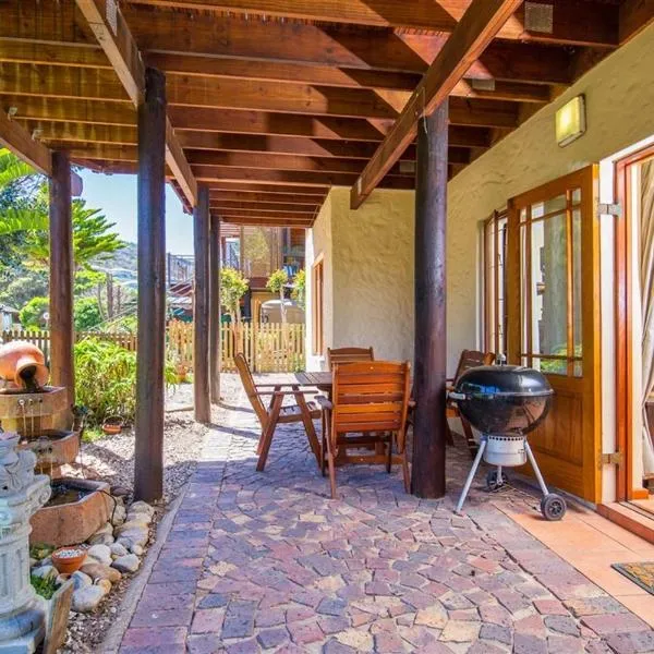 Brenton Bushbuck Lookout，位于滨海布伦顿的酒店