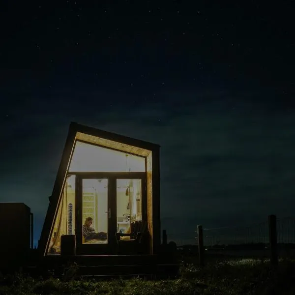 Slapen op de Dijk - Tiny House，位于克拉亨堡的酒店