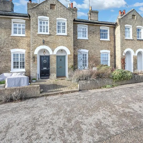 Charming Church Walk, Long Melford - 2 bedroom property with parking，位于Toppesfield的酒店