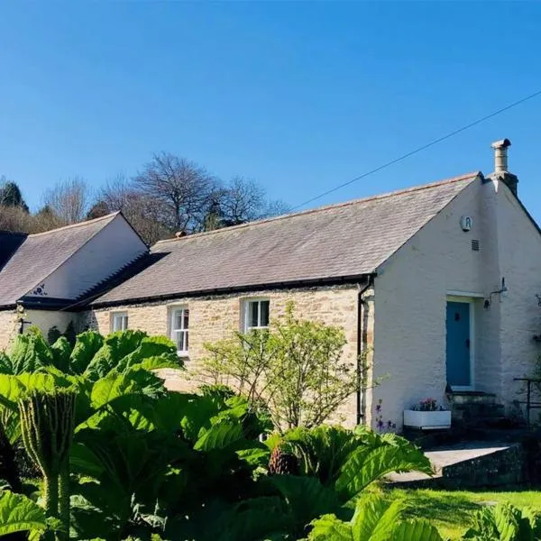 Exceptional retreat near Cornwall Coast，位于福伊的酒店