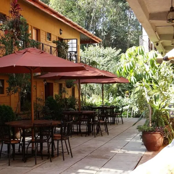 Ikweta Country Inn Maua，位于Mikinduri的酒店