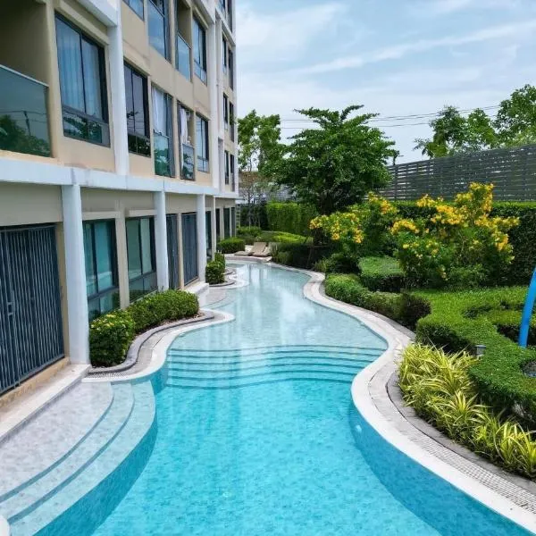 Resort Style Condo Suksawat 64 Bangkok ND，位于Ban Khlong Phra Ram的酒店