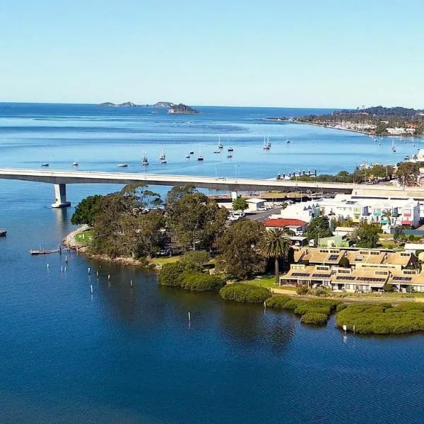 Batemans Bay Lodge，位于Batehaven的酒店