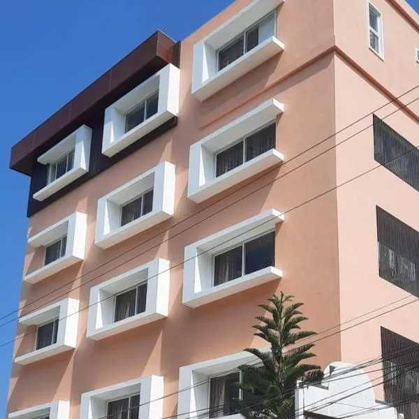 Hotel Deepakam Inn，位于帕拉克卡德的酒店