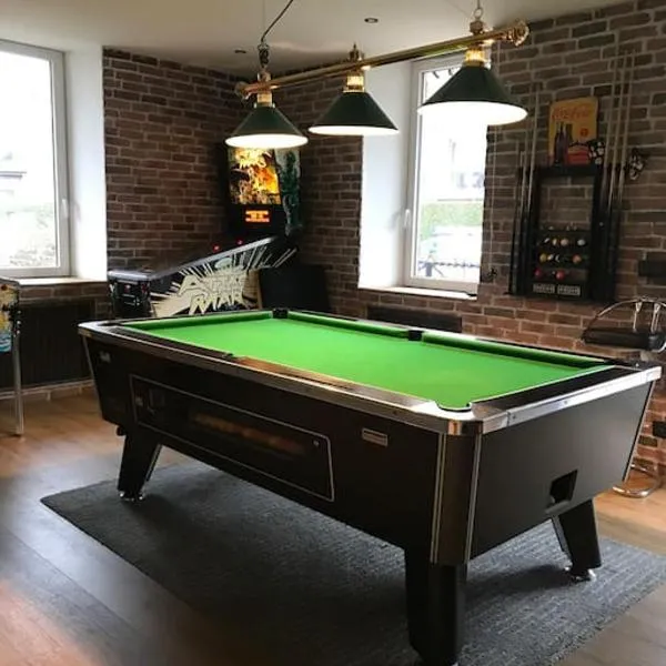 Maison Sallanches 12 couchages，位于萨莱切的酒店
