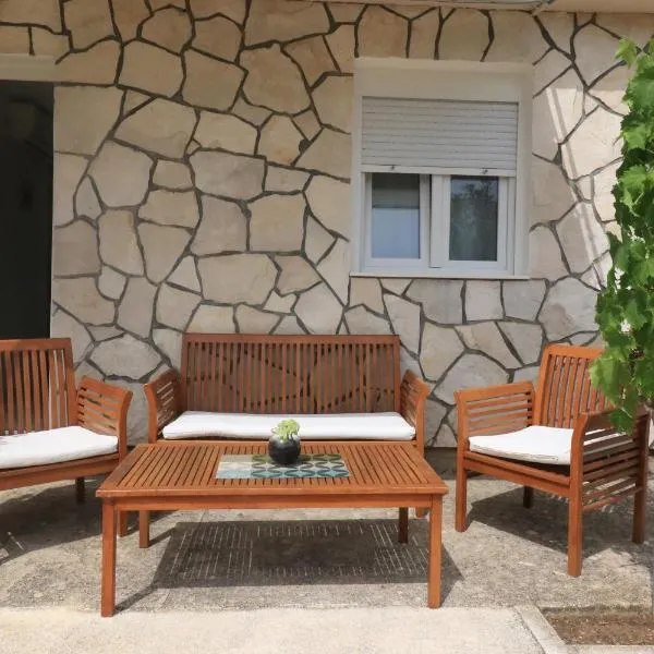 Apartments Vjera Rukavac，位于卢卡瓦克的酒店